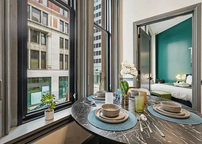 Apartment Stylish 1br Downtown Apartment, Nfl Draft Pittsburgh