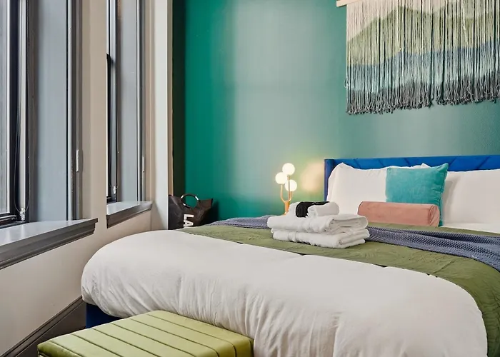 Stylish 1br Downtown Apartment, Nfl Draft Apartment *