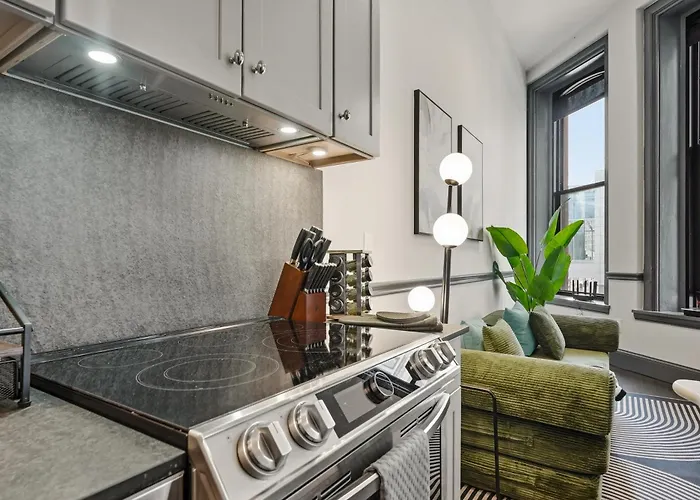 Stylish 1br Downtown Apartment, Nfl Draft