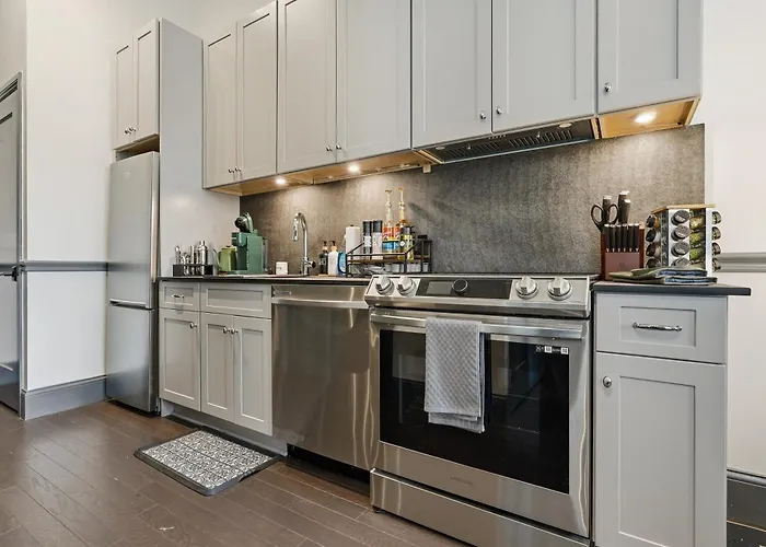Stylish 1br Downtown Apartment, Nfl Draft Apartment