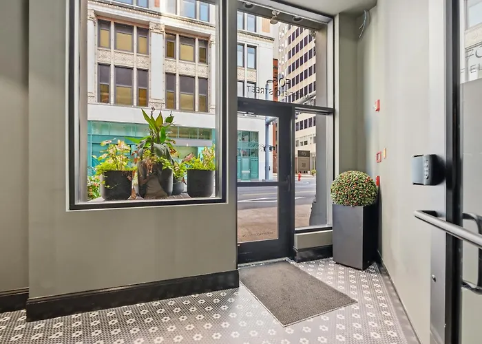 Apartment Stylish 1br Downtown Apartment, Nfl Draft
