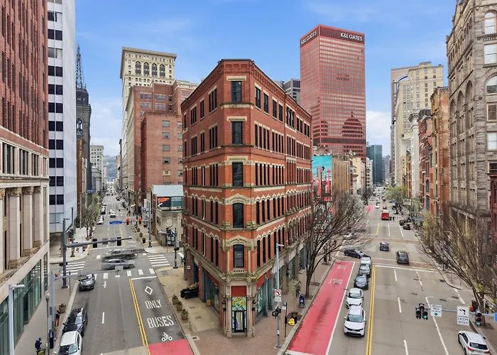 Apartment Stylish 1br Downtown Apartment, Nfl Draft